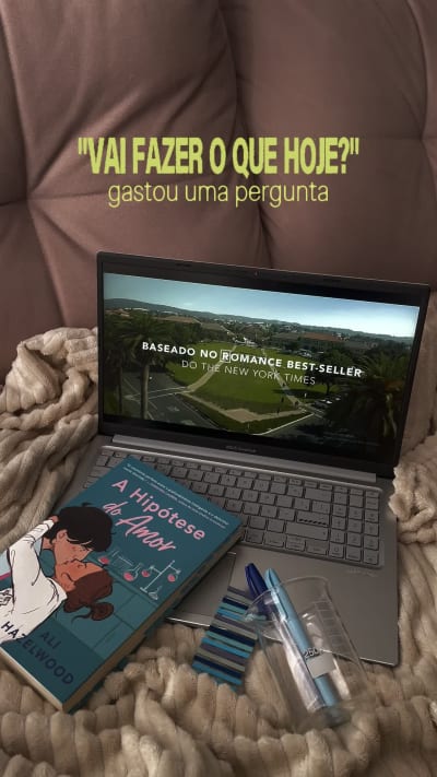 Gastou uma pergunta 🤷‍♀️ quem aí vai ver hoje mesmo A Hipótese do Amor? . . . . #booktok #trending #foryou #livros #booktokbrasil