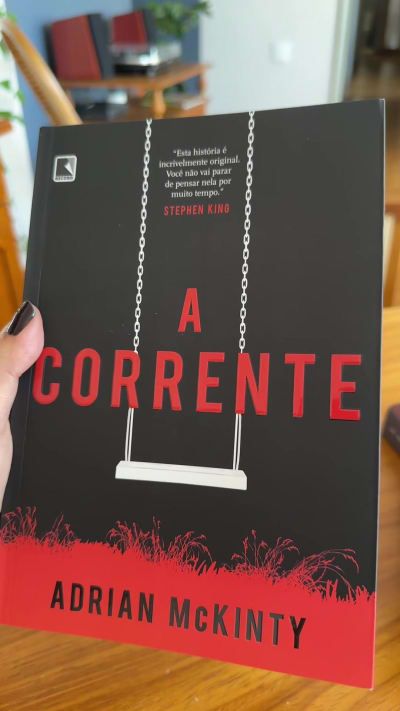 A corrente - Adrian McKinty @Editora Record #triller #booktok #suspense