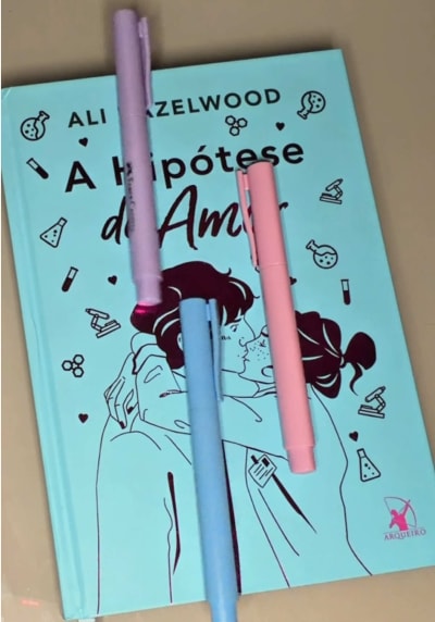 veio aí a marcação de #hipotesedoamor #booktok #marcandolivros