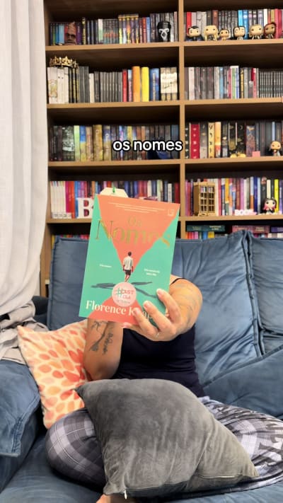 E aí vc já parou para pensar que se caso seu #nome fosse outro a sua #vida poderia ser outra tbm? Essa é a premissa do #livros Os nomes ✨📚