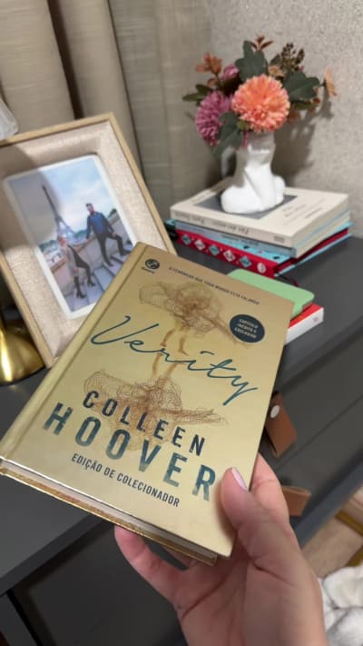 Livro sucesso que virou filme e sai dia 1 de outubro! VERIDY vem ler o livro antes #veridy #collenhoover #booktokbrasil #book #dicadelivro