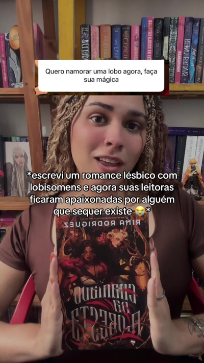apenas crio personagens incríveis, não me responsabilizo por eventuais paixões 🤓☝🏽 #booktokbrasil #livrostiktok #sapphicbooks #wlw
