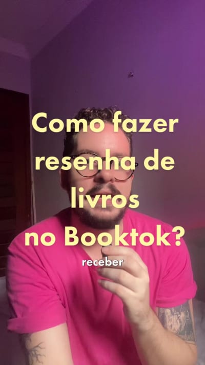 Teste fazer resenhas literárias desta forma ✨ Se você cria conteúdo sobre livros aqui no Booktok, você pode e deve sempre testar formatos…