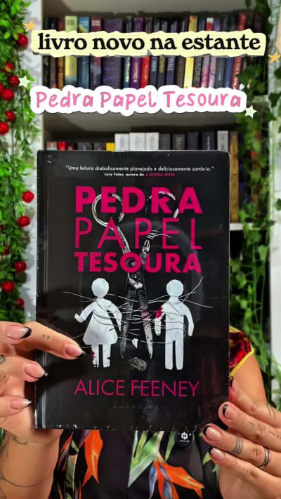 Que eu amo leituras coletivas todo mundo já sabe, então vem abrir comigo a LC de setembro do StarBook Club Breve sinopse de PEDRA PAPEL…
