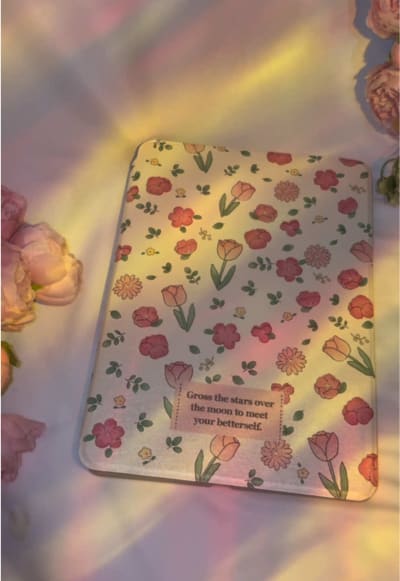 Encantada com a minha nova case, tem diversos modelos para diversos aparelhos 🌸💖🎀💅🏻💕✨ #s6lite #tabletrosa #capinhatablet…