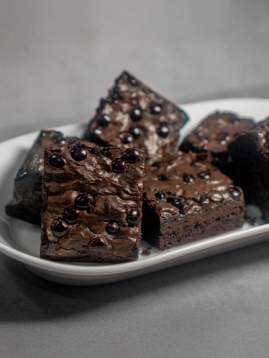 Fudgy Brownies Premium Belgian Dark Chocolate 20x10cm