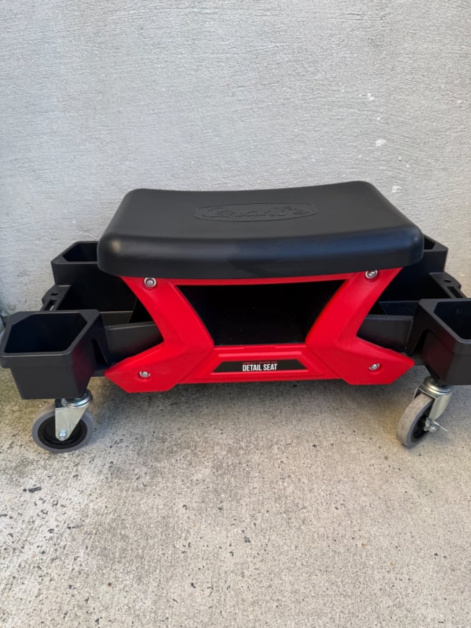 Detailing/Rolling Seat
