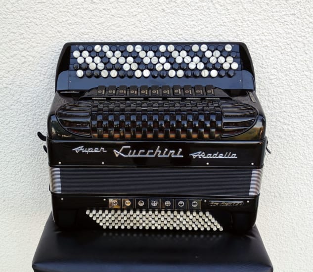 King Mayor 4-2-c accordéon - atelier-musée collection