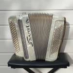 3 voix musette