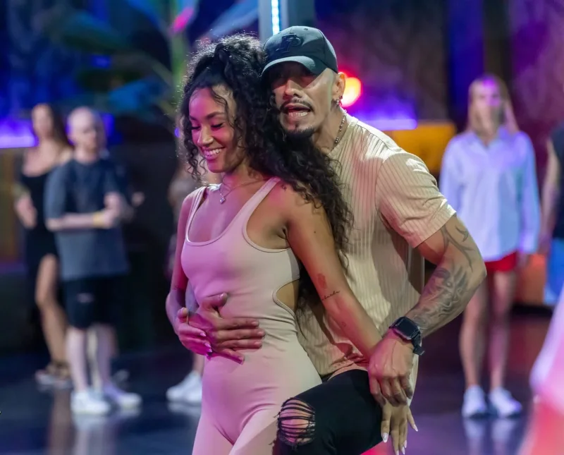 Foto de clase de baile - The Latin Action Juan Carlos y Luna the Latin SB Action   Salsa y bachata   Taller sala bubaloo elche niqnan 2a7505