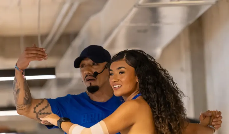 Foto de clase de baile - The Latin Action Foto taller de Bachata Juan Carlos y Luna The Latin Action Salsa y Bachata   Lyons Alicante 2025 i6fspa 083bbd