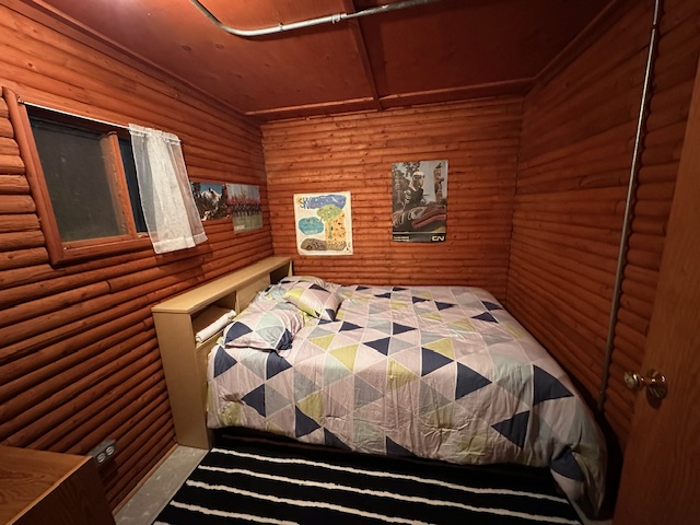 Cabin bedroom