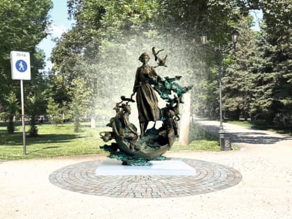 Около трёх тысяч краснодарцев приняли участие в голосовании по выбору памятного знака первой учительнице