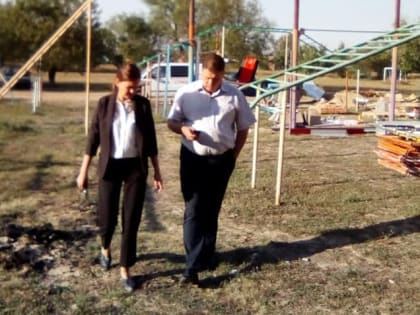 В школах  пос. Комсомолец  и ясенская переправа капитально ремонтируют спортзалы