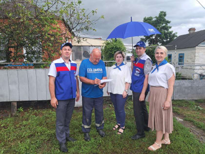 Работники «Газпром газораспределение Краснодар» рассказывают жителям о преимуществах догазификации