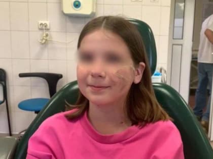 10-летнюю девочку из Сочи, которой собака откусила часть щеки, выписали из больницы