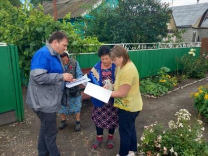 Работники «Газпром газораспределение Краснодар» рассказывают жителям о преимуществах догазификации