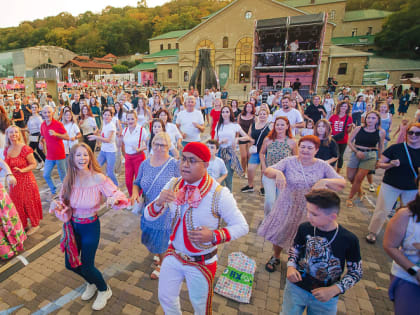 В Краснодарском крае определены даты Черноморской винной недели в 2024 году