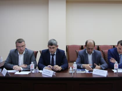 Реализацию федерального партийного проекта «Городская среда» в Краснодарском крае обсудили в администрации Каневского района 24 мая