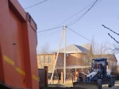 В Белореченске продолжается ремонт, отсыпка и грейдирование дорог в гравийном исполнении