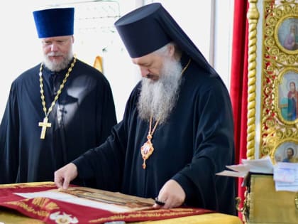 Посещение епископом Саввой Свято-Троицкого собора в Армавире