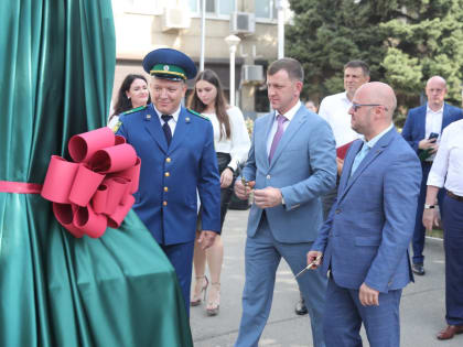 Евгений Наумов принял участие в торжественном открытии памятника инспекторам по охране и использованию земель