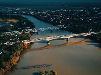 «Вынуждены пойти на эту крайнюю меру». Один из въездов в Краснодар закрывается для большегрузов и автобусов