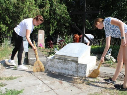 Продолжается акция "Дорогами Славы"