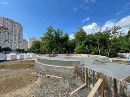 На Николаевском бульваре идет обустройство пешеходных дорожек