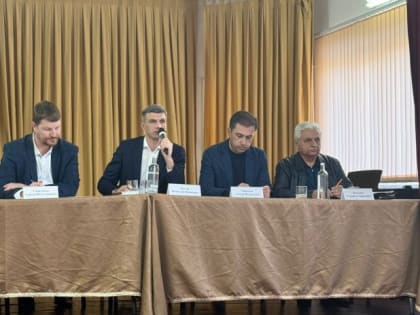 В селе Верхний Юрт прошел сход граждан по обсуждению новой комплексной схемы организации транспортного обслуживания в Хостинском районе