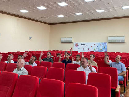 Присвоили звание «Почетный гражданин г. Кореновска» руководителю ЗАО МКК Игорю Московцеву