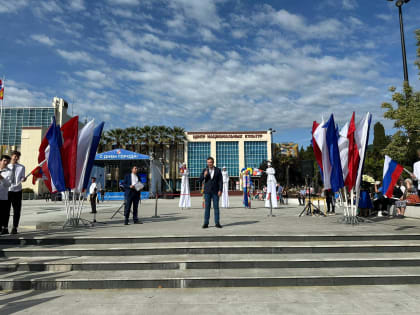 В Лазаревском районе Сочи открылась Площадь творчества и красоты