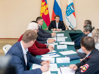 Жителям села Волковка Лазаревского района на встрече с главой Сочи Алексеем Копайгородским представили концепцию развития территории