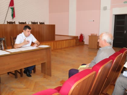 Исполняющий обязанности главы города Дмитрий Смирнов