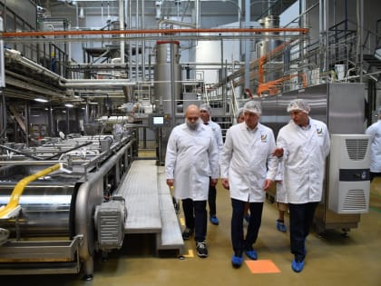 Евгений Наумов посетил индустриальный парк в посёлке Дорожном