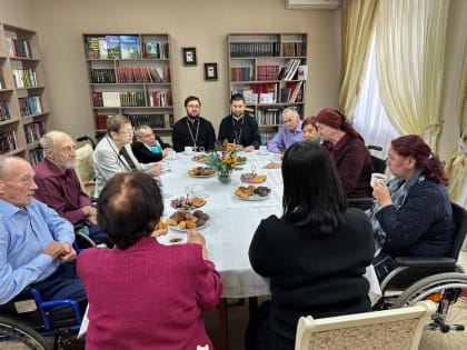 Армавирские священники посетили дом-интернат для престарелых и инвалидов