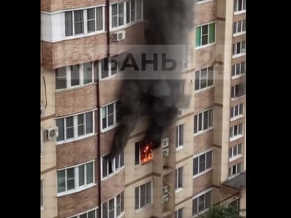 ​В Краснодаре загорелась квартира в доме на улице Селезнева