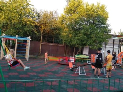 В селе Верхний Юрт отремонтировали детскую площадку