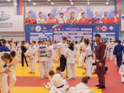 Старт «Лиги патриотов»