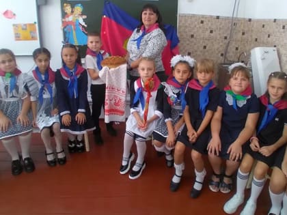 В школе № 38 им. П.М.Бежко станицы Нововеличковской отметили День образования края