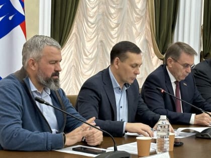 В Горсобрании прошло заседание территориальной депутатской группы Лазаревского района