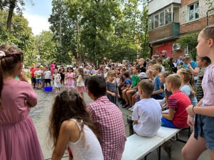 Краснодарский фонд «Социальная справедливость» провел 1 сентября акцию «Здравствуй, школа!»