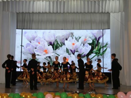 Праздничный концерт посвящённый Международному женскому дню 8 Марта