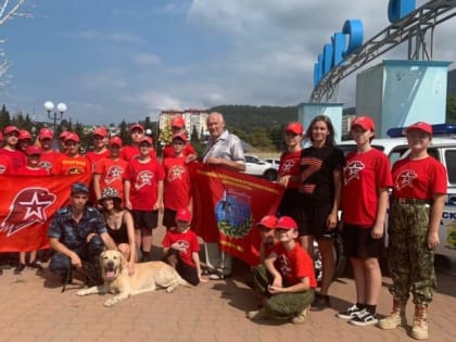 Депутат Городского Собрания Сочи Эдуард Обухович оказал помощь отряду Юнармии школы № 99