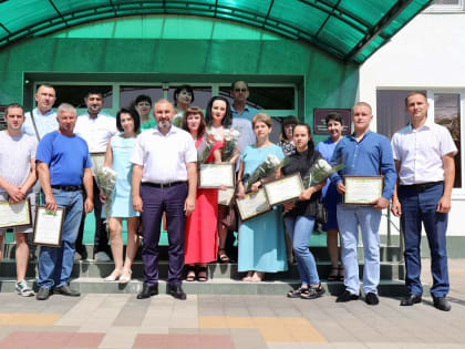 В ТИХОРЕЦКЕ НАГРАДИЛИ ЛУЧШИХ РАБОТНИКОВ ТОРГОВЛИ