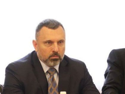 Во время встречи с избирателями депутат Государственной Думы Дмитрий Лоцманов поднял актуальный вопрос запрета электронных сигарет