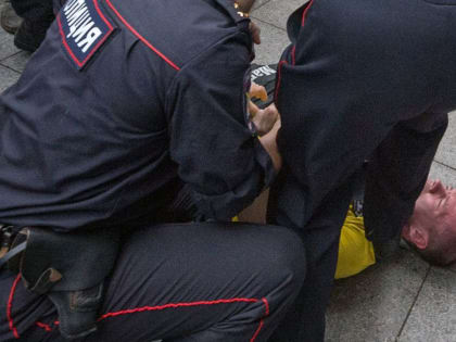 В Краснодарском крае пьяный дебошир напал на полицейского