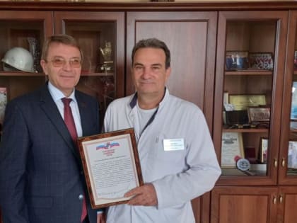 Сегодня поздравления с днем рождения принимает депутат Городского Собрания Сочи Константин Офлиди