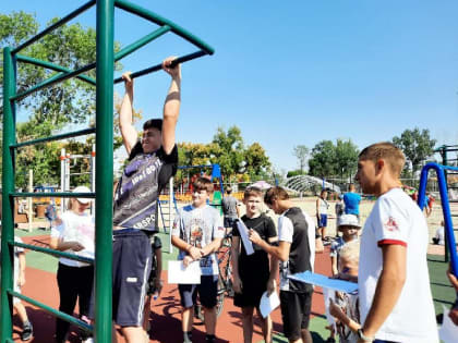 На территории городского пляжа «Две зари» прошел фестиваль Всероссийского физкультурно-спортивного комплекса «Готов к труду и обороне», приуроченный к празднованию Дня города Курга