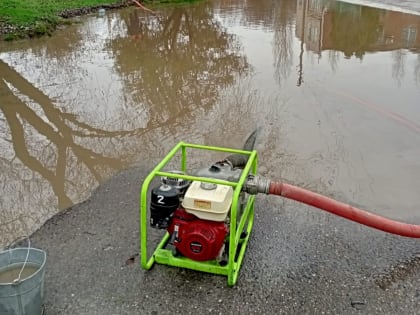В Ейске продолжается работа по ликвидации последствий непогоды